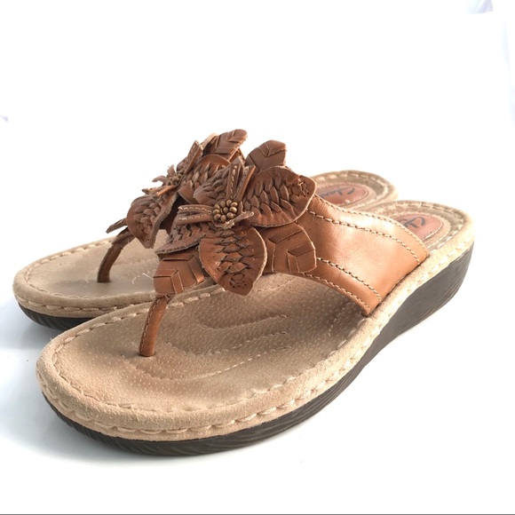 clarks wedge flip flops